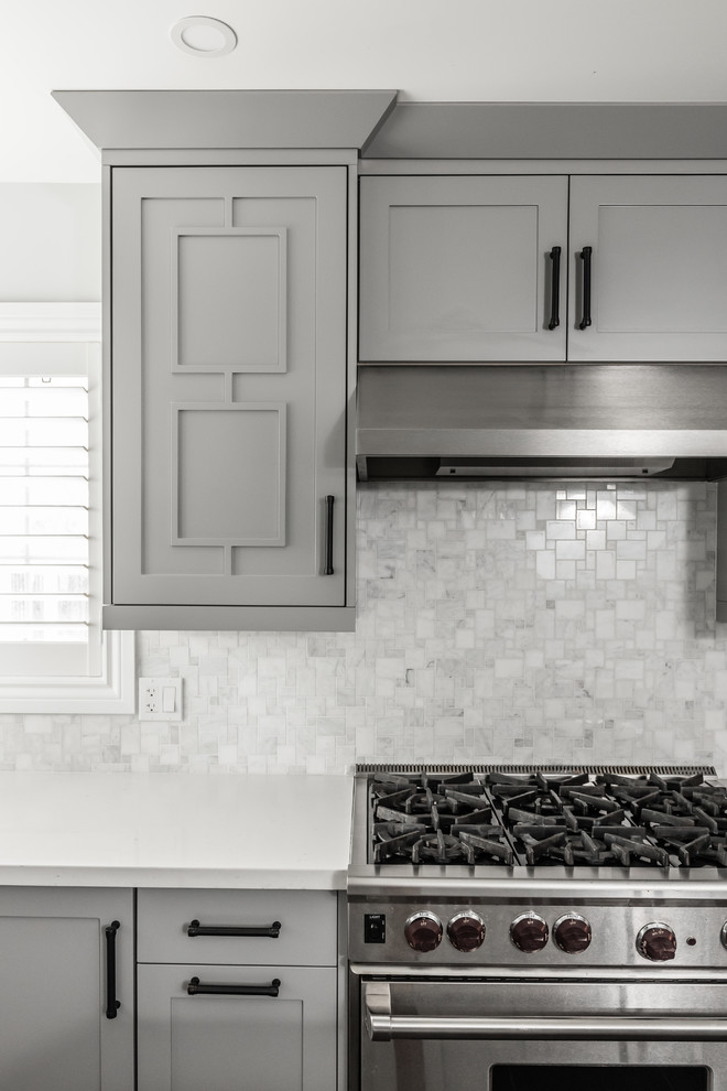 Kitchen - transitional kitchen idea