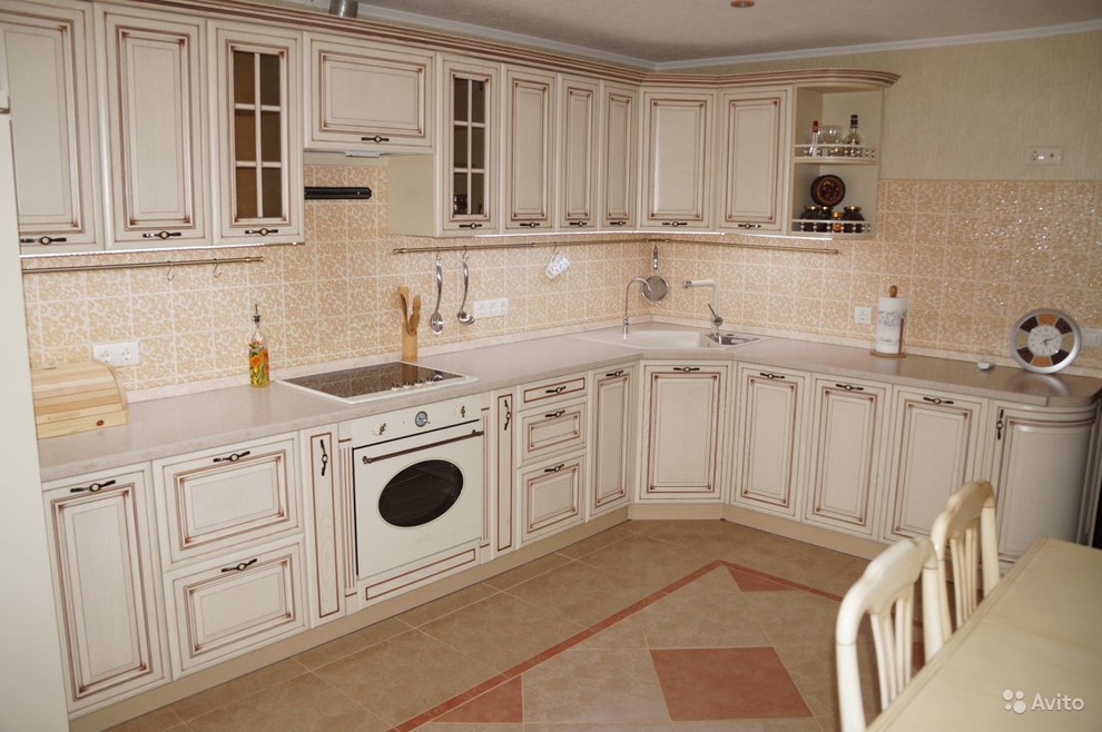 Кухонный гарнитур массив