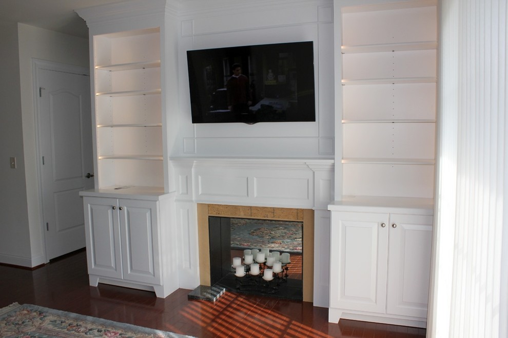 Bookcase/Built-in