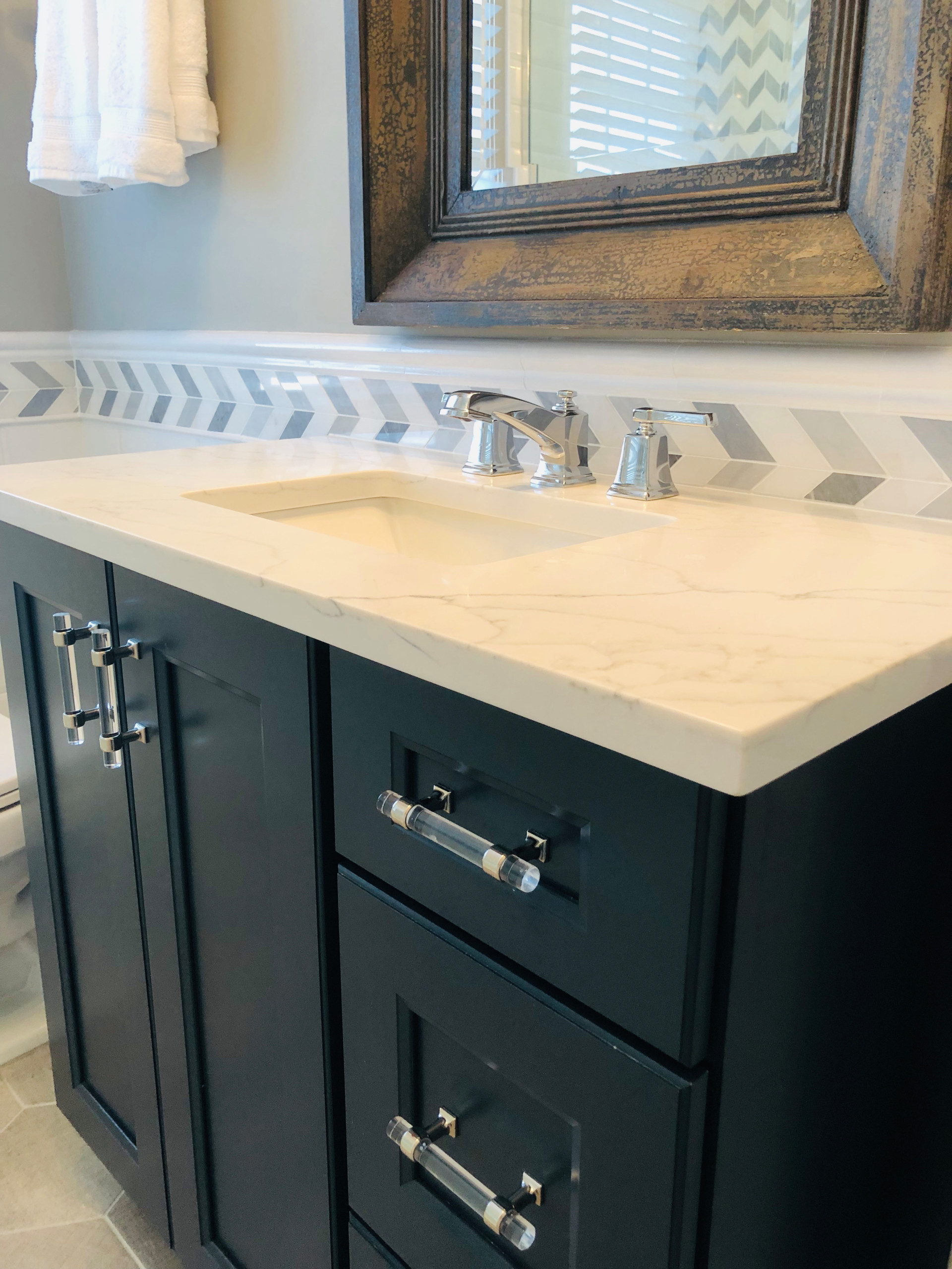 Chevron Tile Kids Bath