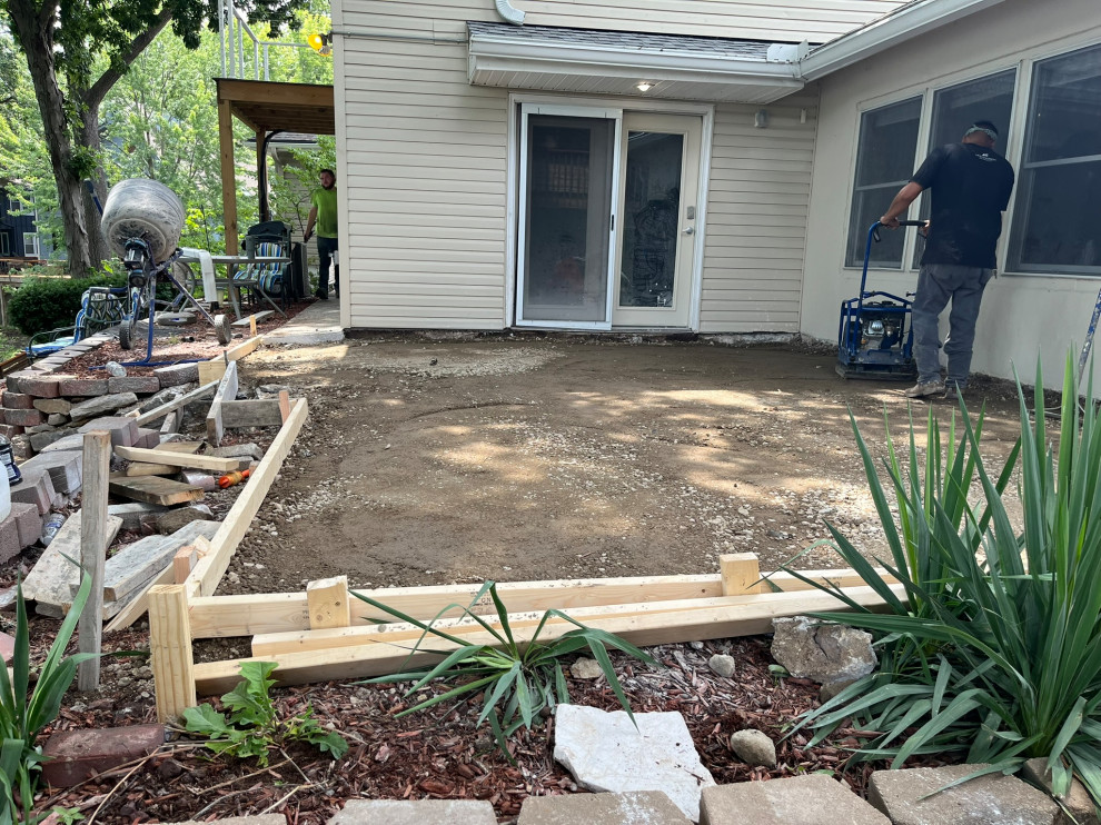 Adjustable Dock Landing, Steps & Patio
