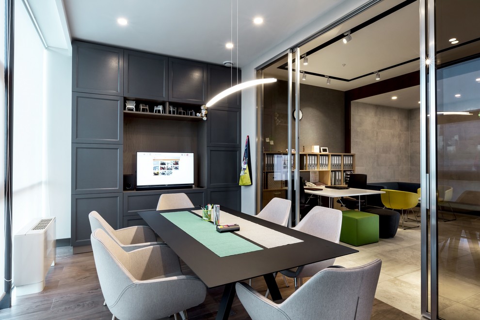 Офис мебельной компании