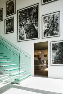 ガラスのおしゃれな階段の画像 75選 - 2025 年 11月 | Houzz (ハウズ)