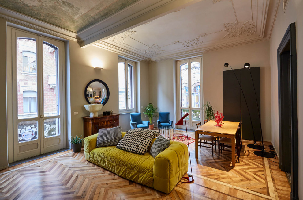 Photo of an eclectic living room in Turin.