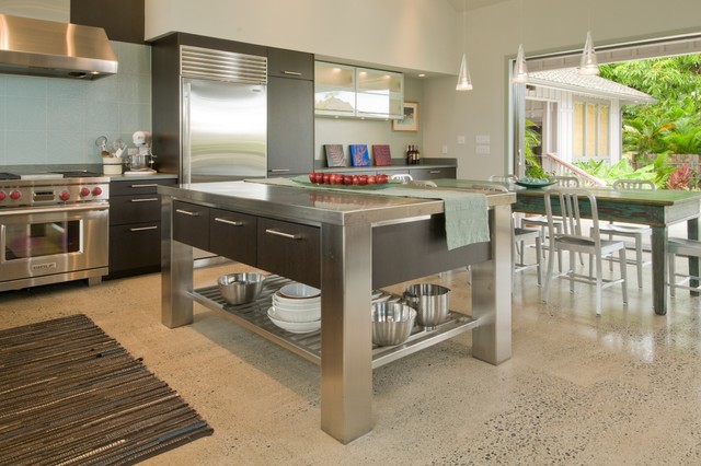 The Neoteric Classic tropical-kitchen