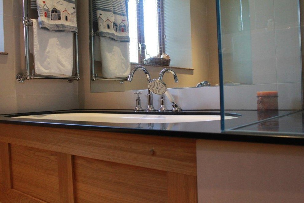Photo of a contemporary bathroom in Hertfordshire.