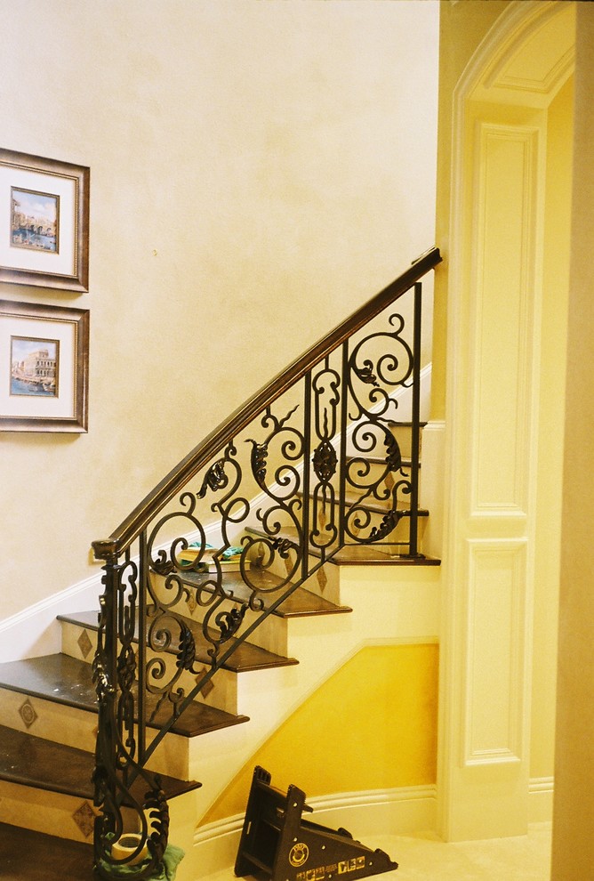 This is an example of a contemporary staircase in Orlando.