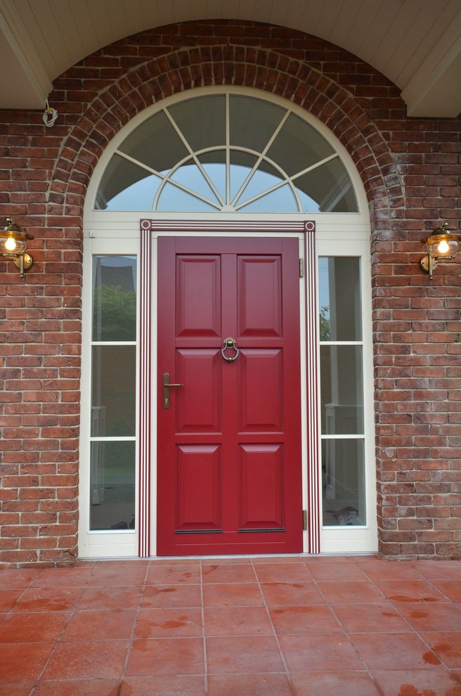 Деревянные входные двери