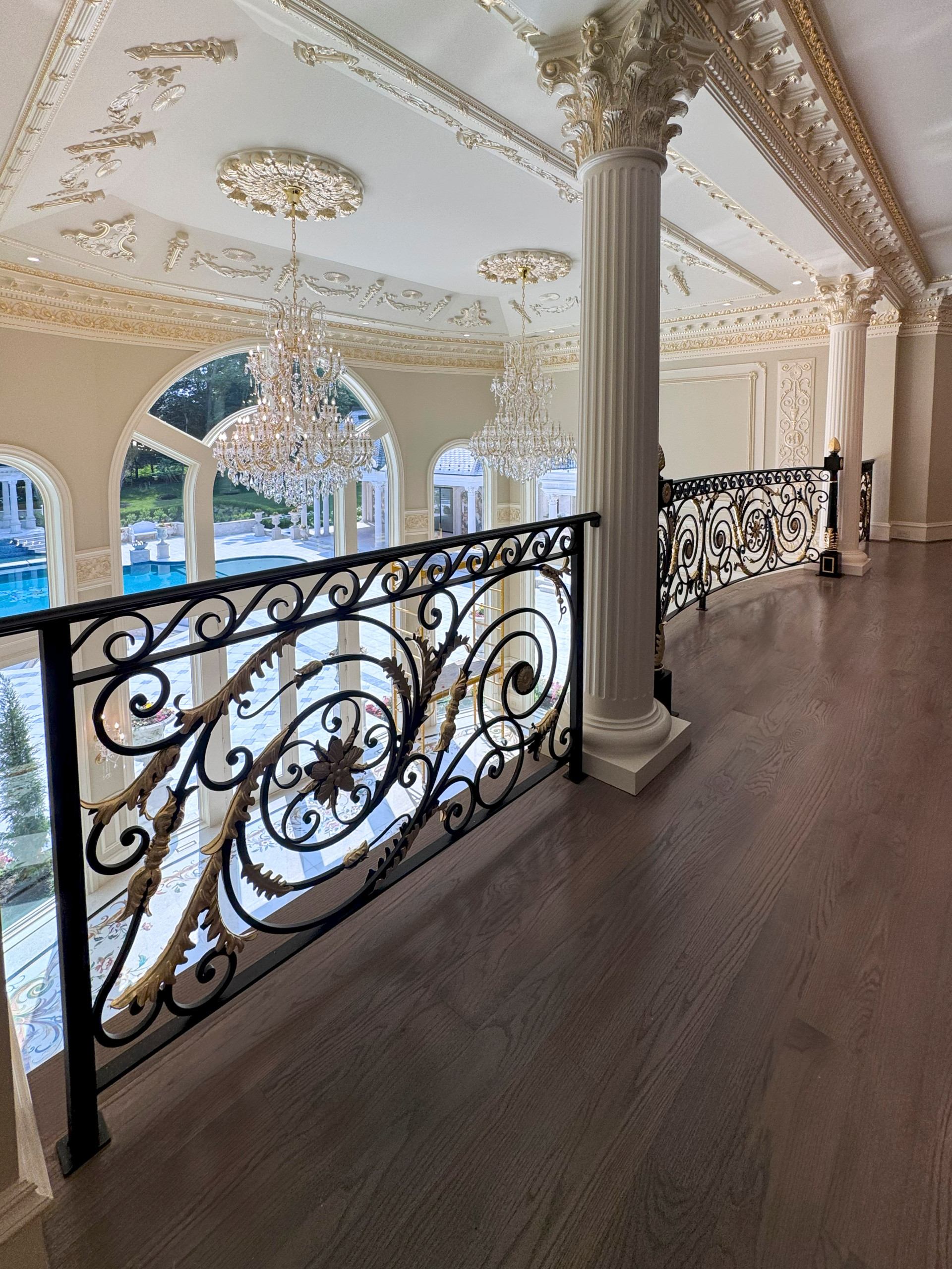 135_Vibrant Staircase with Touch of Historic Grandeur, Great Falls, VA 22066