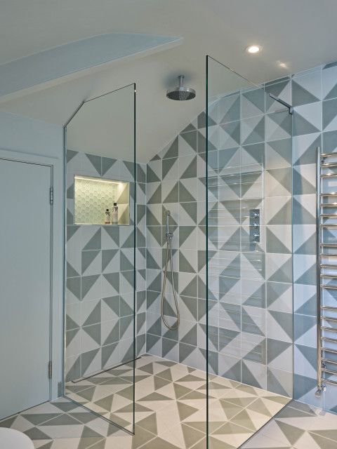 Exeter Villa modern-bathroom
