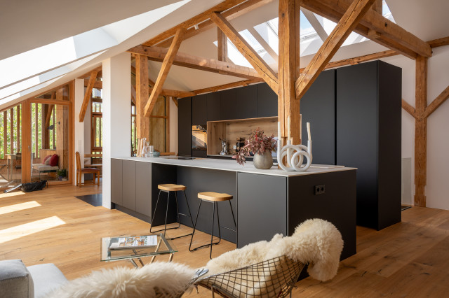 Renovierte Tenne contemporary-kitchen