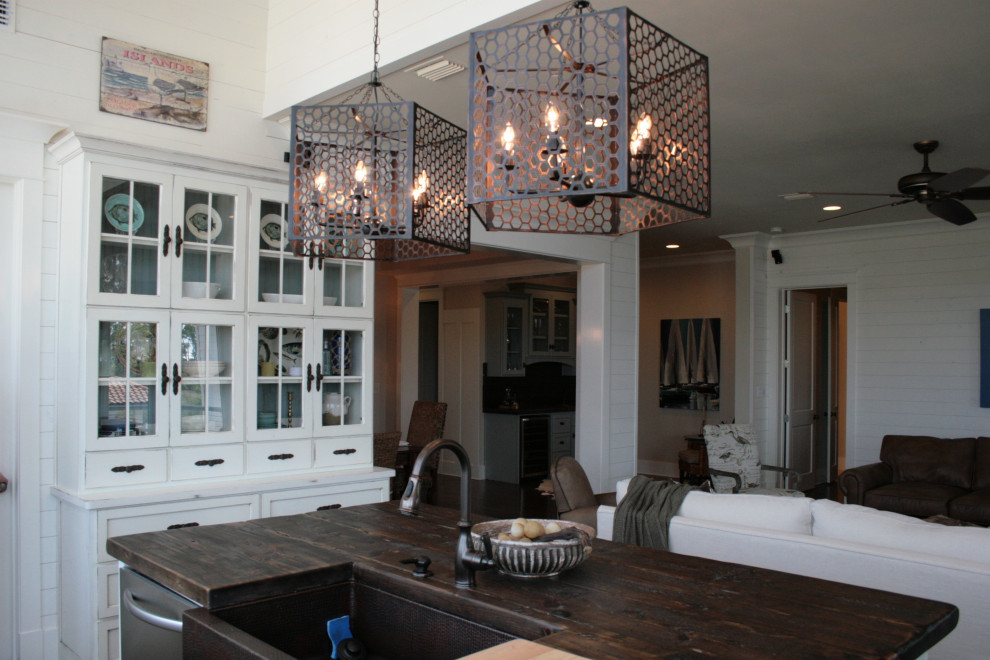 The Vlahos Cottage