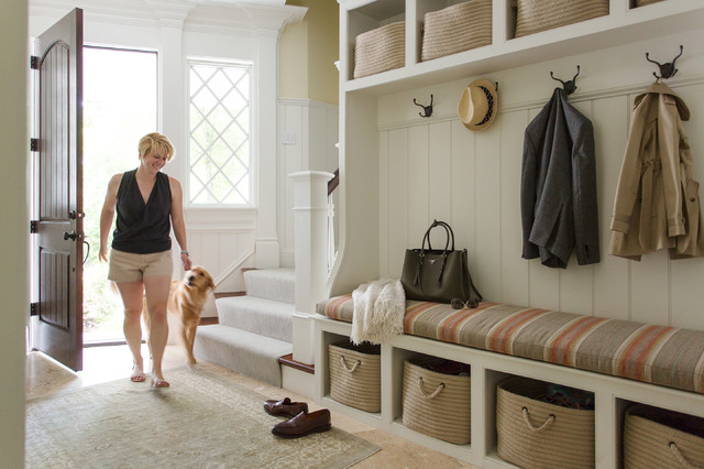 8 Must-Haves For An Organized Entryway - Small Stuff Counts