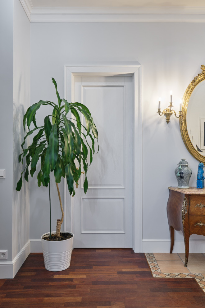 Классический интерьер с Орлеаном в отделке дуб