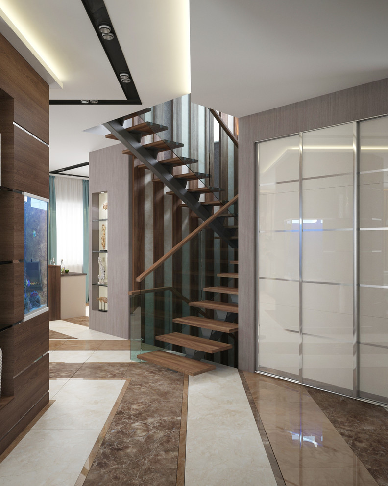 прихожая вид на лестницу