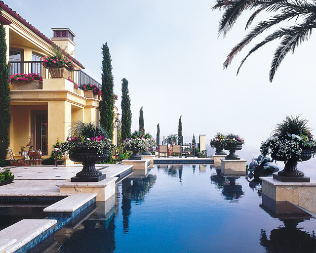Pools traditional-pool