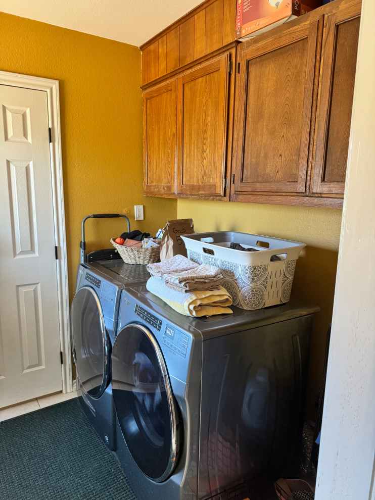 Laundry Room - Before