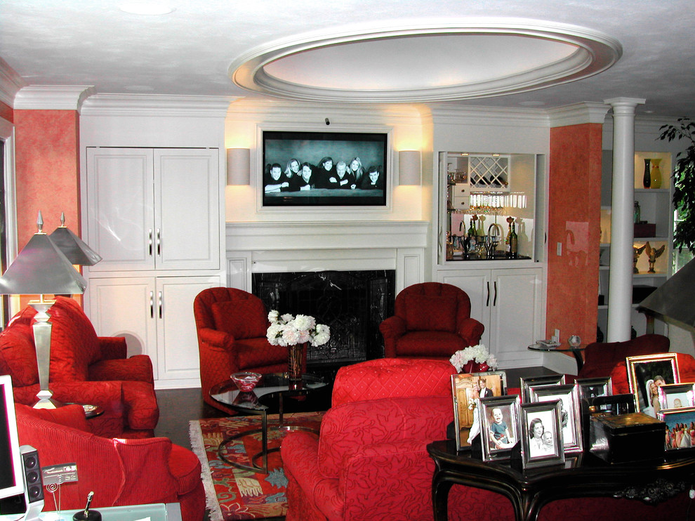 This is an example of a traditional living room in Kansas City.