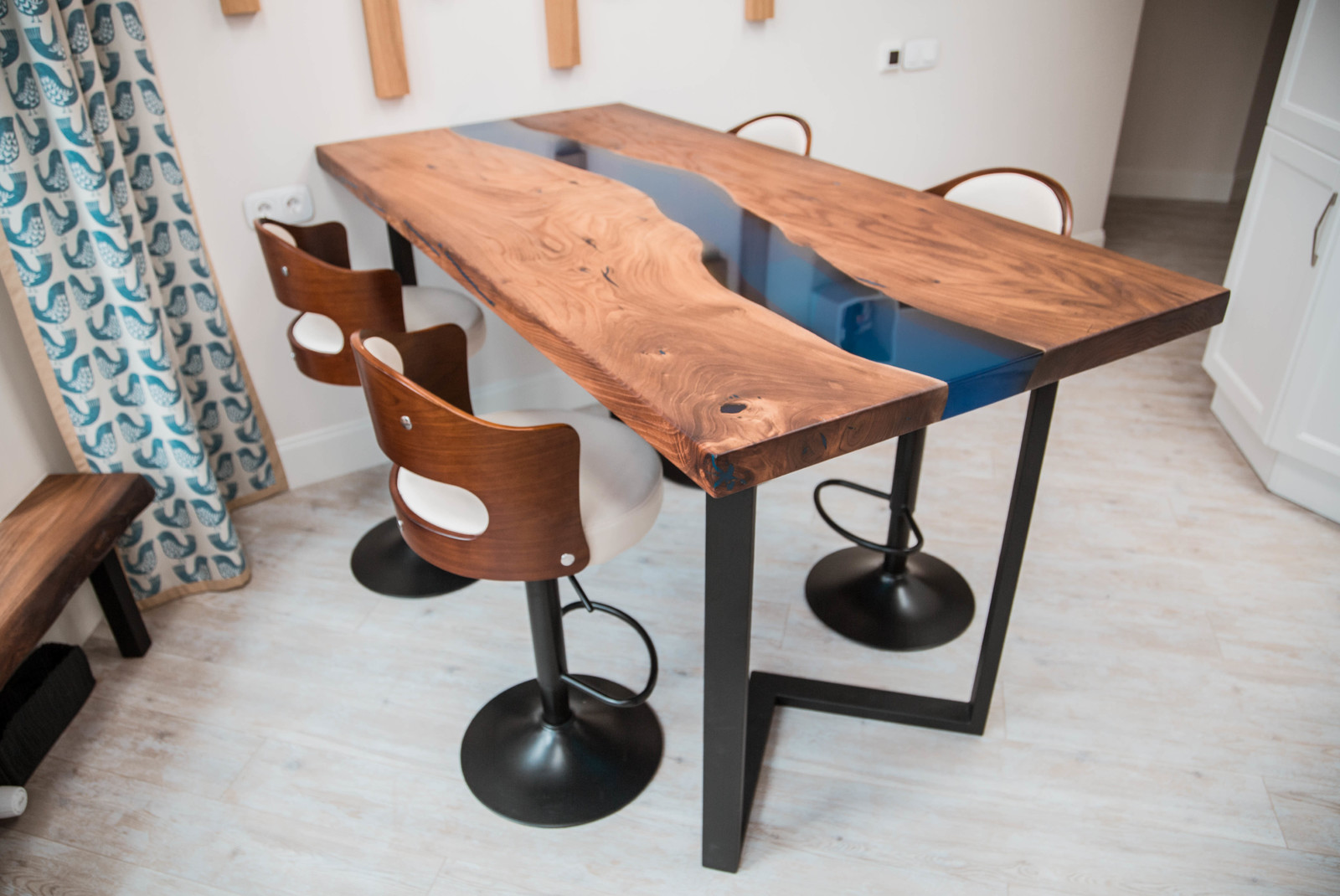 Стол-река Новогорск