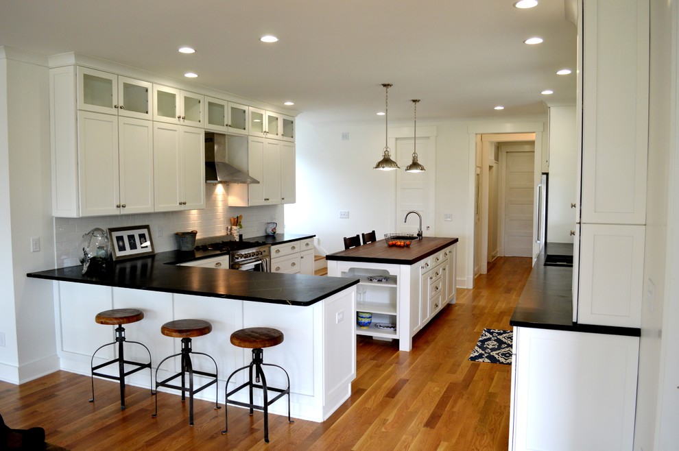 Crisp Modern Cottage