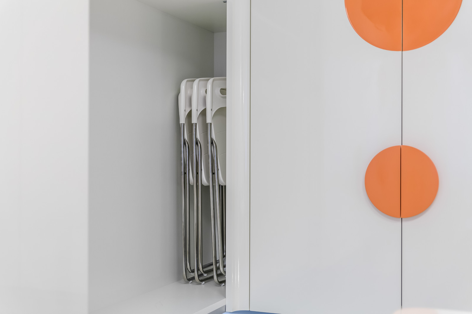 Космический люкс в гостиной для программы "Квартирный вопрос"