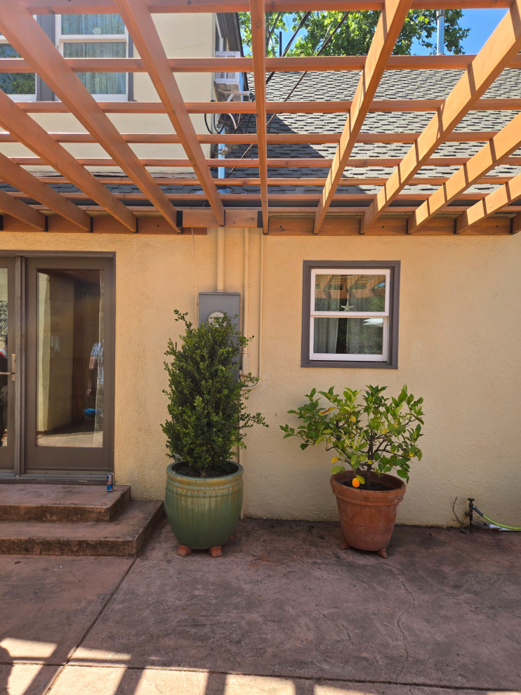 Downtown Dining Pergola