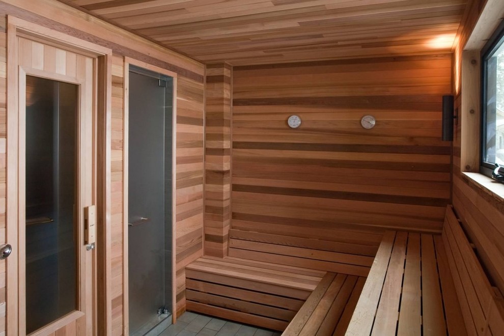 Mid-sized transitional bathroom in Sacramento with with a sauna.
