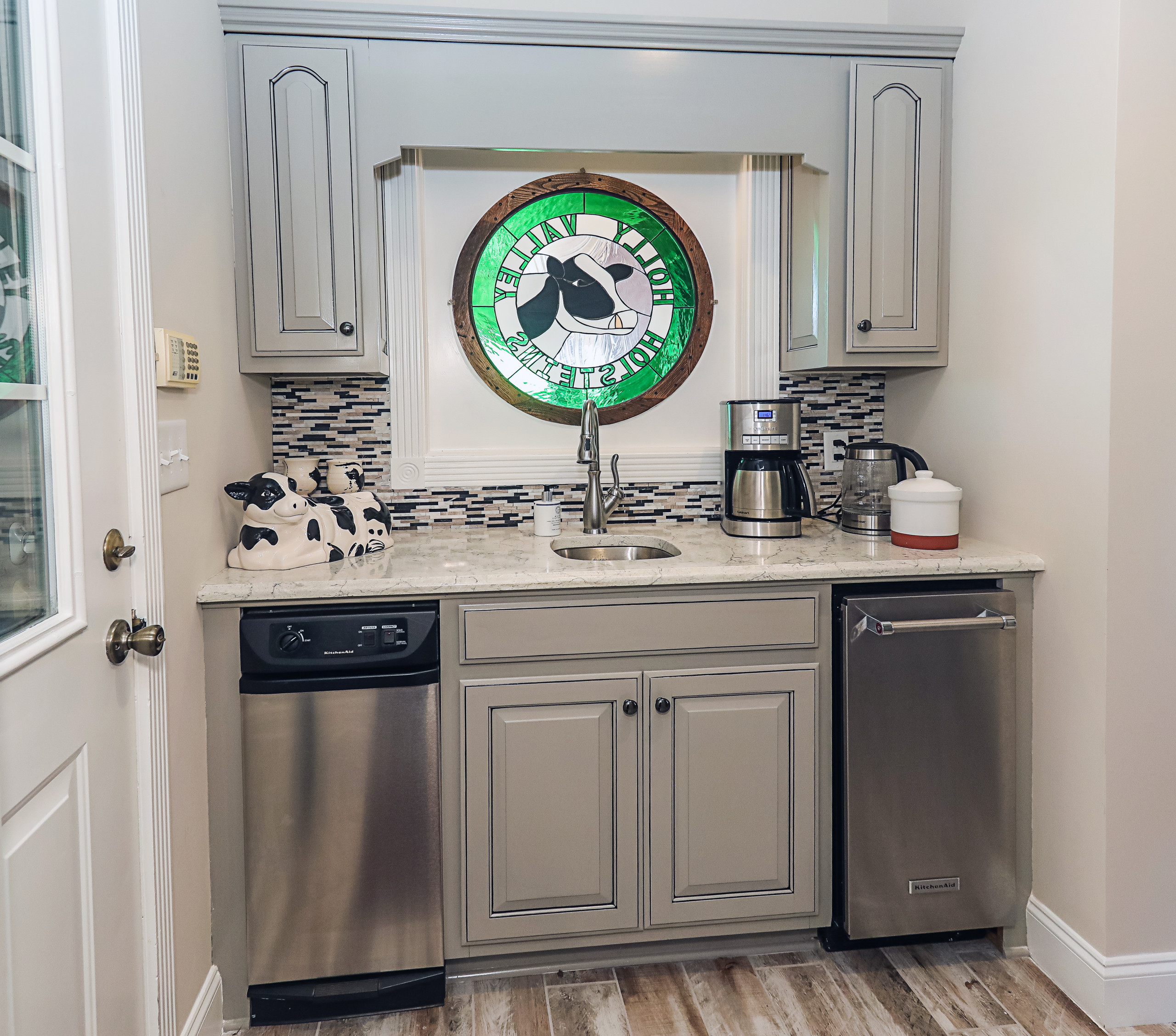 Lula Kitchen & Butler's Pantry