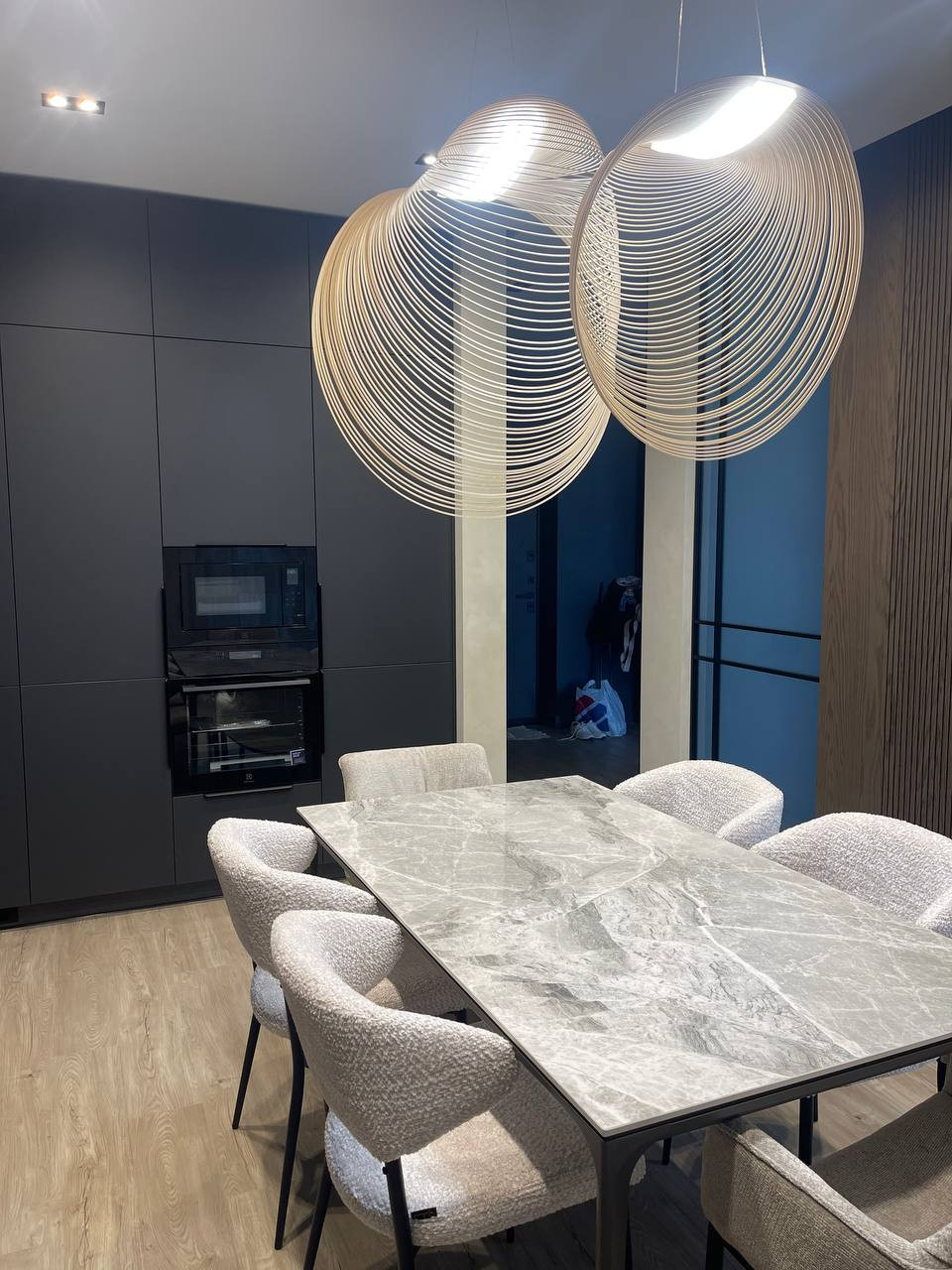 Двухкомнатная квартира с современным дизайном