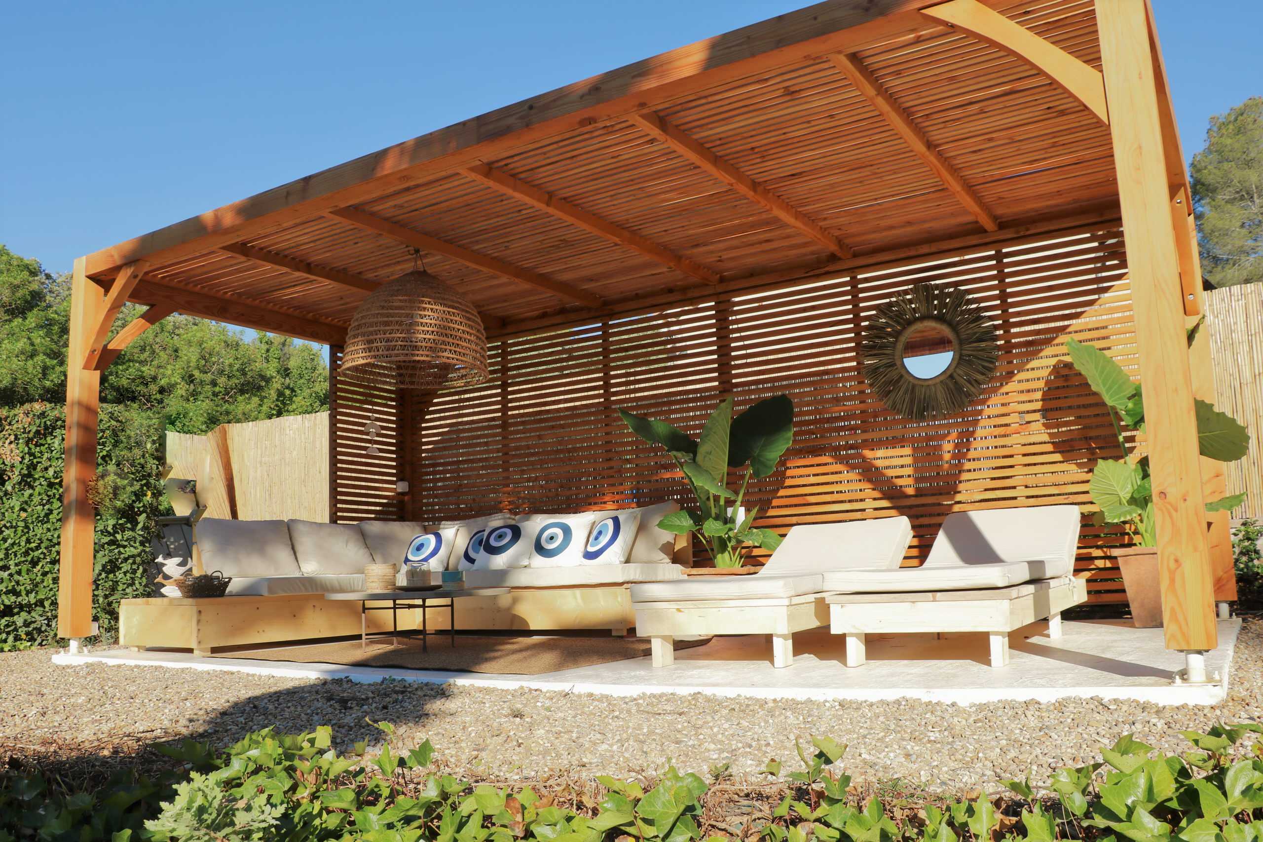 Trans-en-Provence - Création d'une pergola & de mobilier extérieur