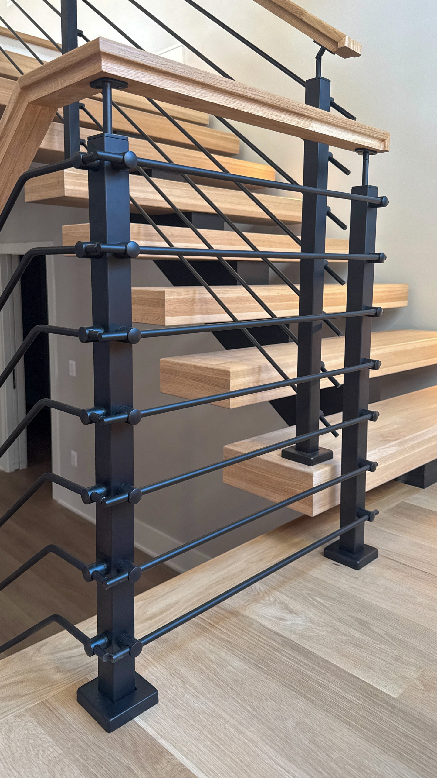 Project #147 | Modern Staircase with Seattle Style Stringer