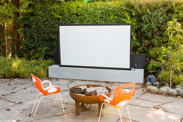 retractable outdoor movie screen