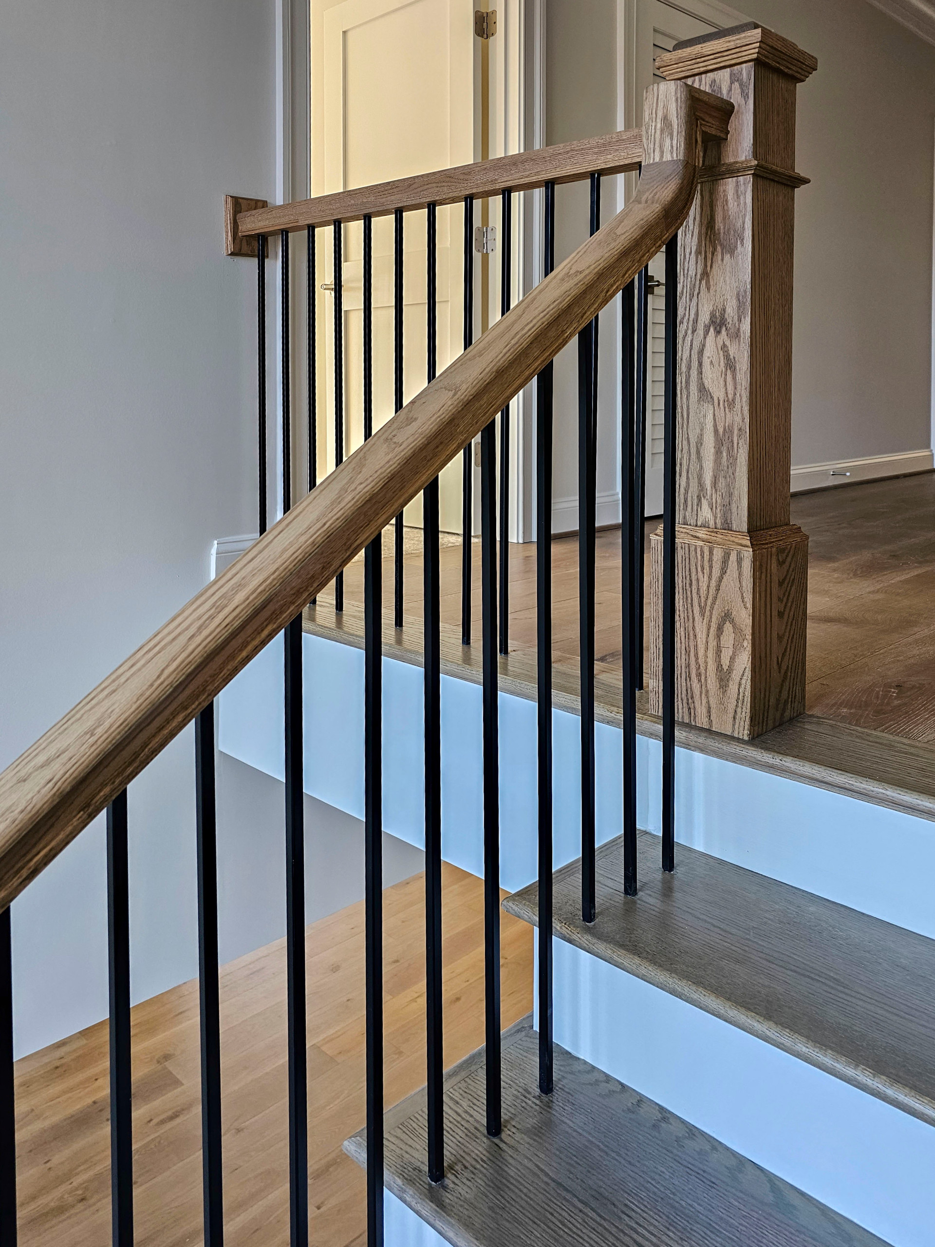 105_Modern and Bold U-Shaped Staircase, Vienna VA 22180