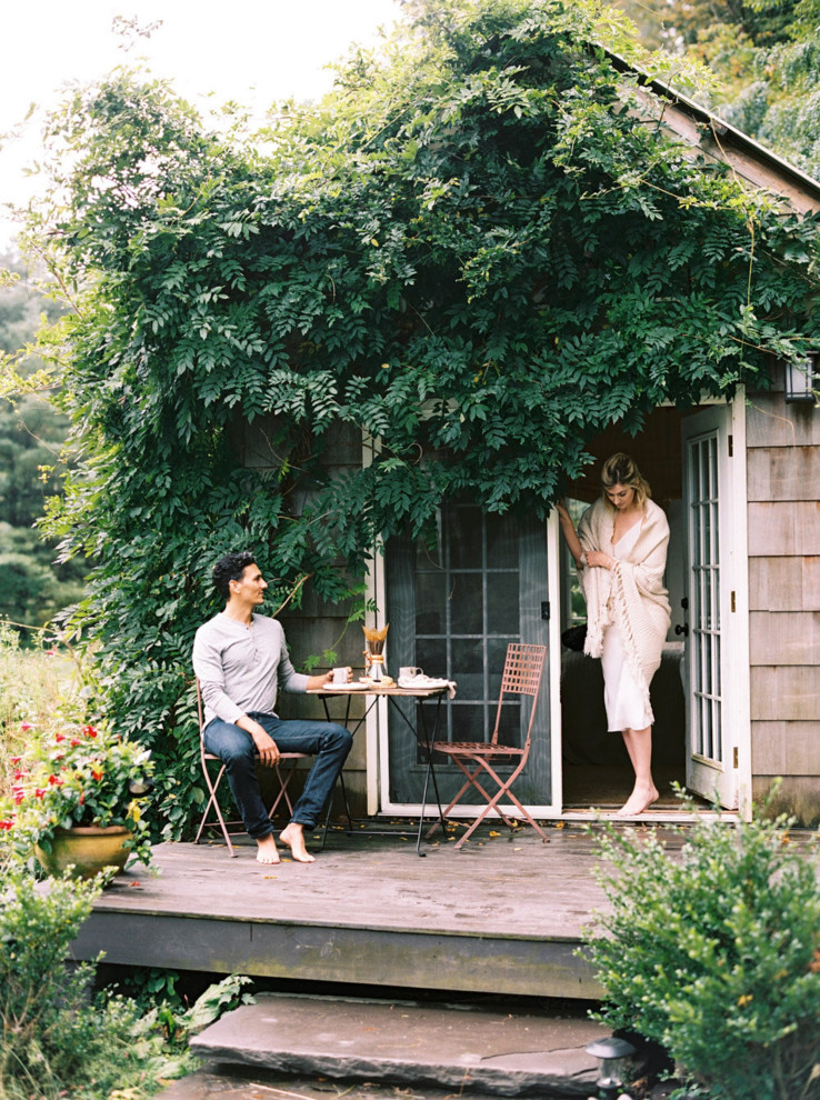 Inspiration for a rustic home design remodel in New York