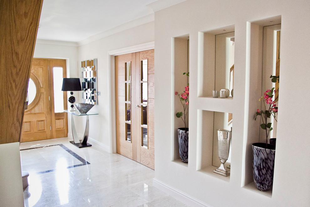 This is an example of a modern hallway in Berkshire.