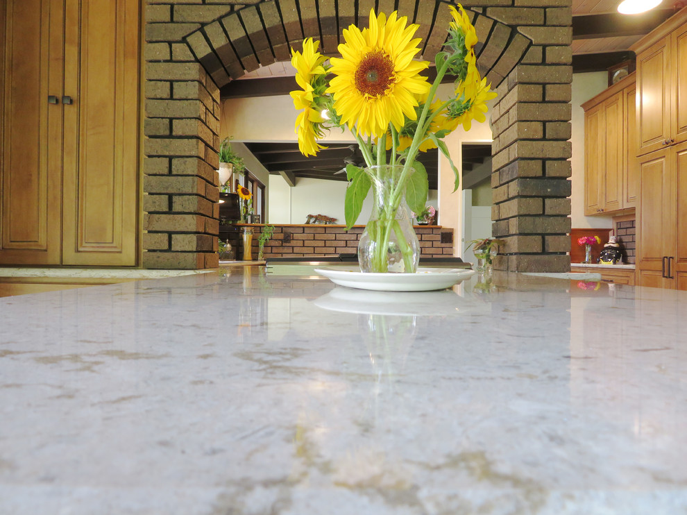 Inspiration for a rustic home design remodel in Grand Rapids