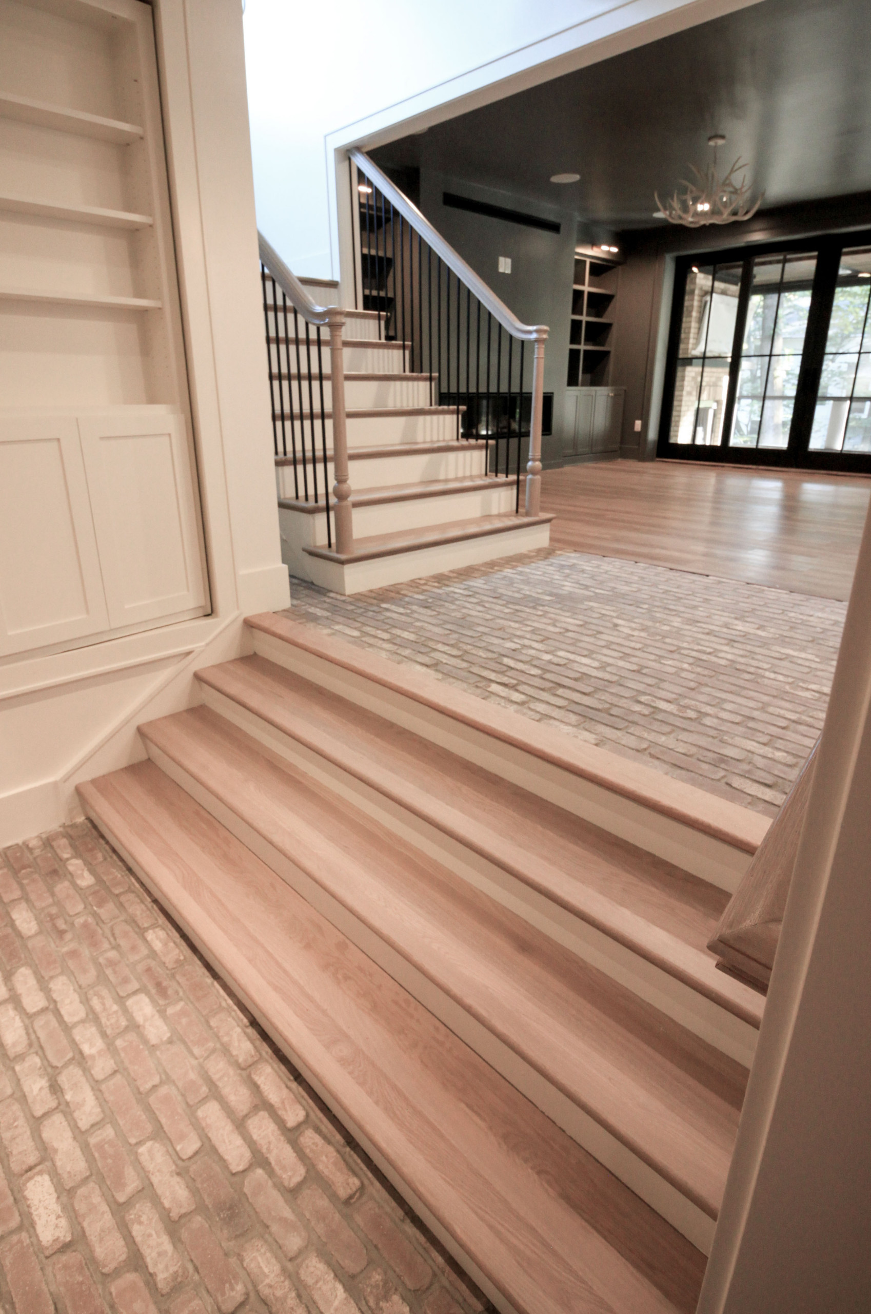 93_Captivating Light Wood Railing System with Black Spindles, Arlington VA 22207