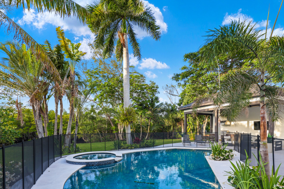 PRIVATE RESIDENCE - OCEAN RIDGE