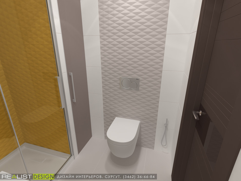 Жёлтая ванна. квартира в Москве. 2018