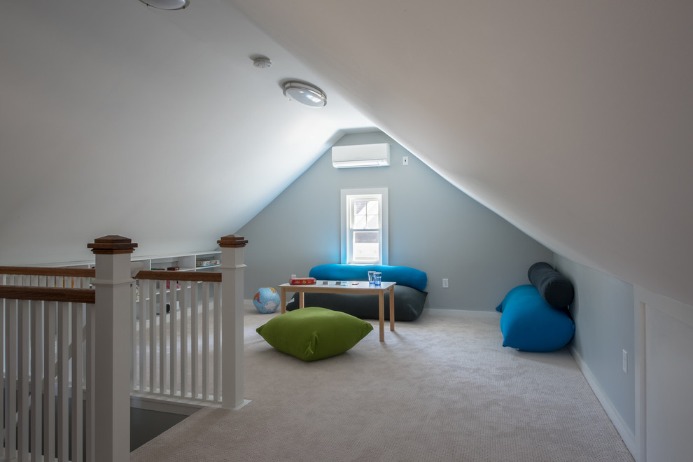 Transitional family room photo in Boston