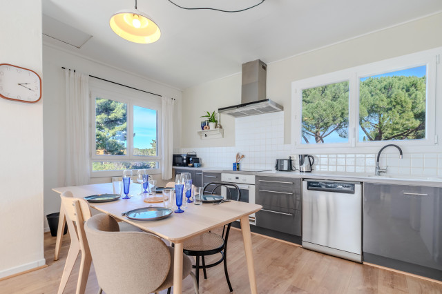 Immobilier plans larges modern-kitchen