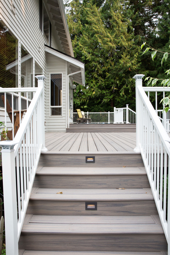 Example of a minimalist deck design in Seattle