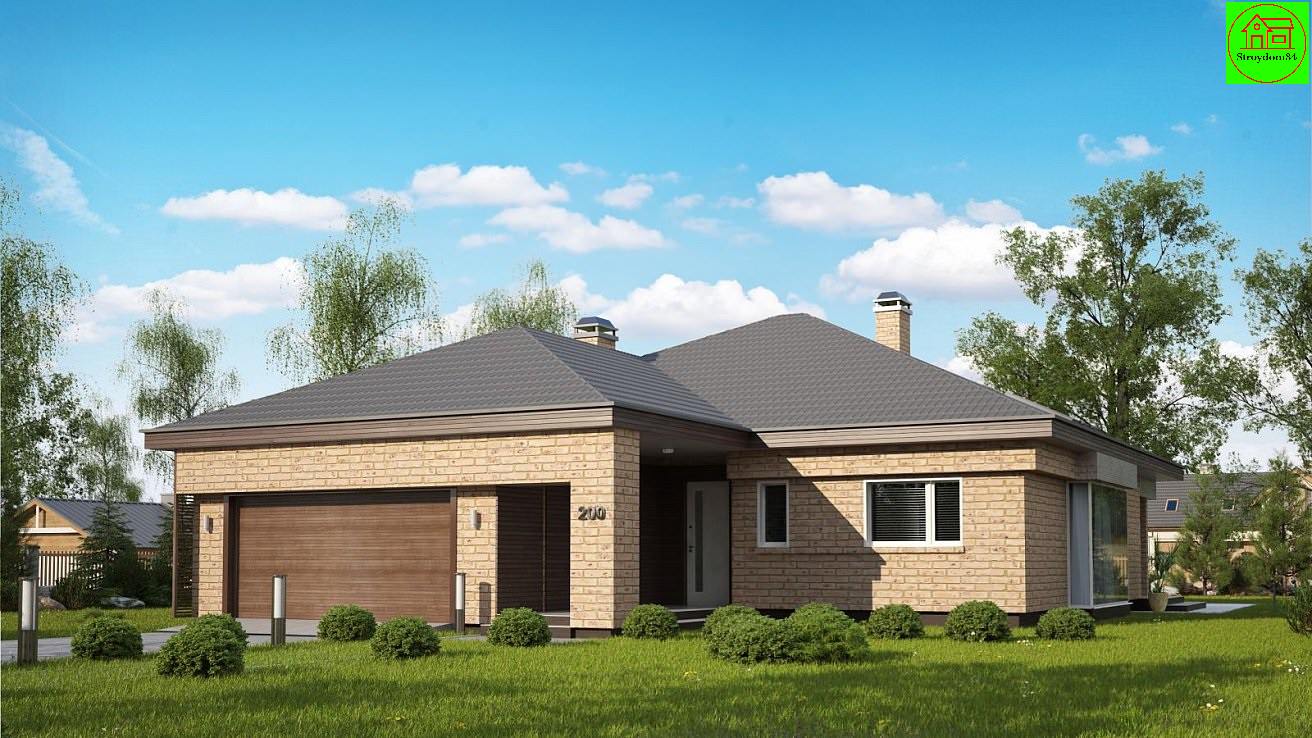 Просторный дом  с кирпичной облицовкой фасада.