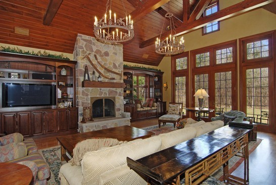 Inspiration for a traditional family room in Chicago.