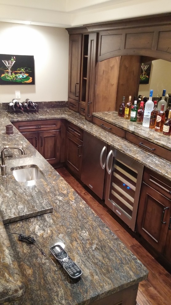 Inspiration for a transitional home design remodel in Milwaukee