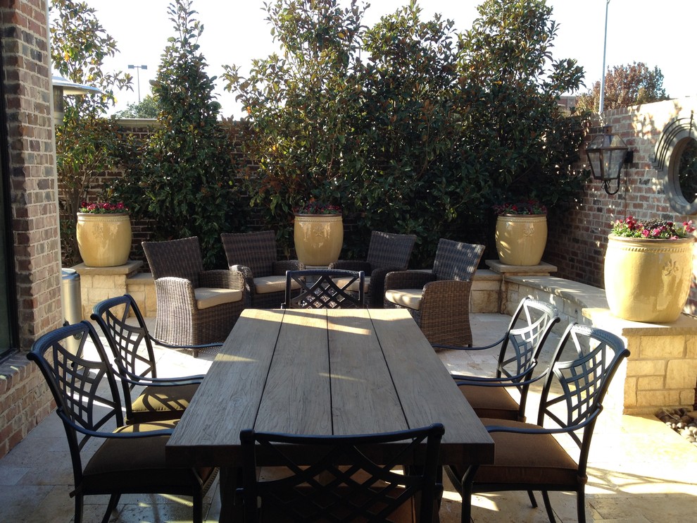 Small Courtyard / Big Impact