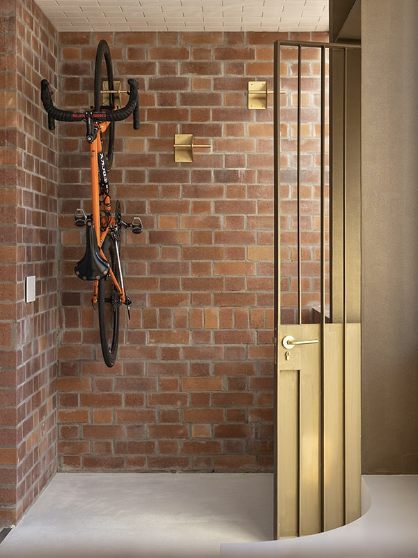 This is an example of a contemporary kitchen in Gold Coast - Tweed.