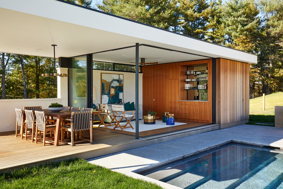 Inspiration for a midcentury detached shed and granny flat in New York.