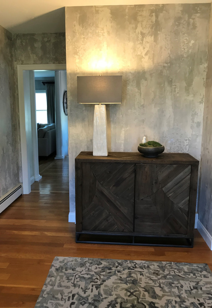 Hallway - transitional hallway idea