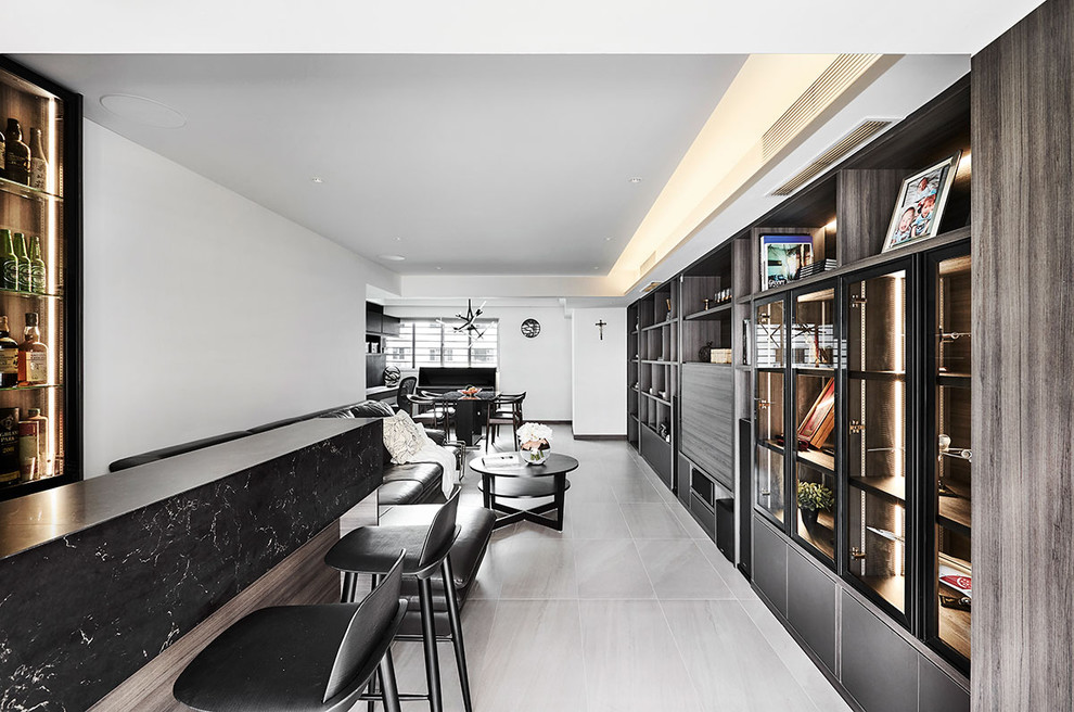Design ideas for a modern home bar in Singapore.